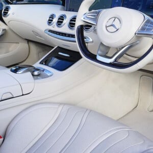 white-auto-interior uphostery