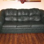 Picture of vinyl couch after Forest Rub n Restore