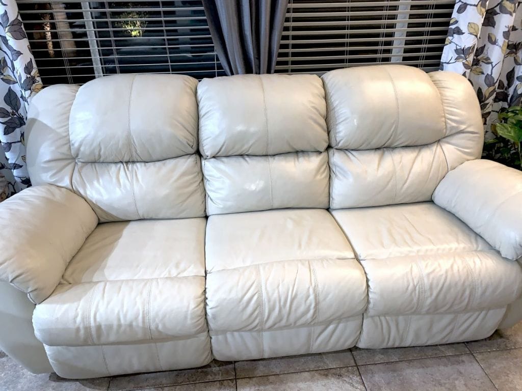 Beige Colored Finish to Restore & Condition Vinyl & Leather Upholstery